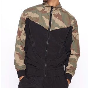 Men’s camo zip up